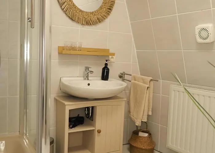 بيت ريفي Der Baeren - Historische Zimmer & Ferienwohnung, Mainbernheim