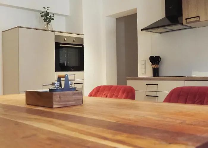 Der Baeren - Historische Zimmer & Ferienwohnung, Mainbernheim بيت ريفي